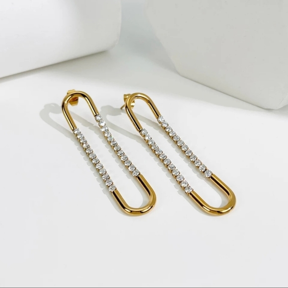 NEW Gold Oval Paperclip Earrings - Picture 4 of 6